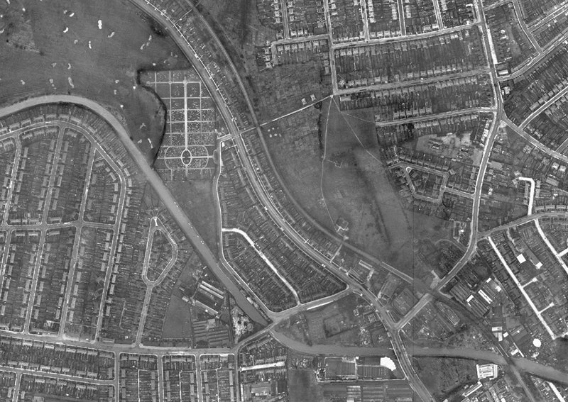 Post-War 1947 London Aerial Map - Alperton