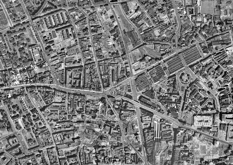 Post-War 1947 London Aerial Map - The City