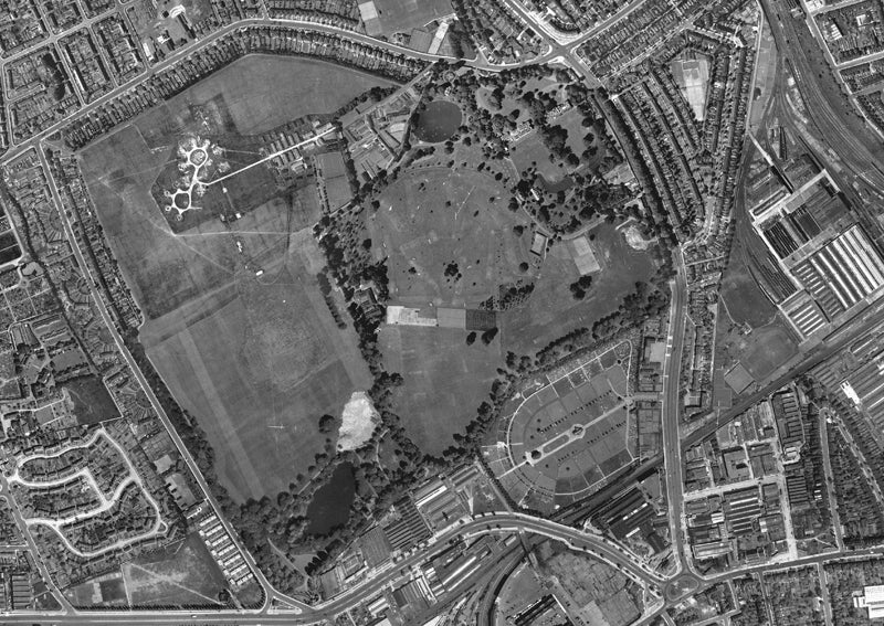 Post-War 1947 London Aerial Map - Gunnersbury