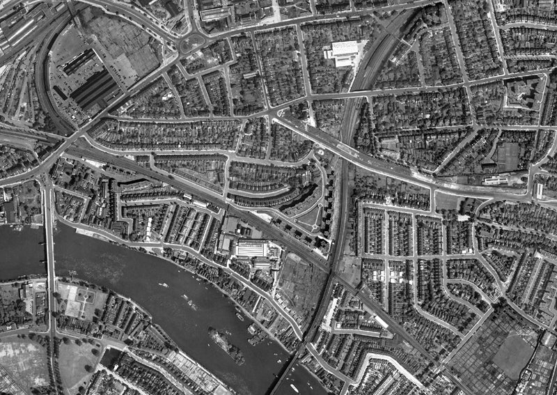 Post-War 1947 London Aerial Map - Gunnersbury