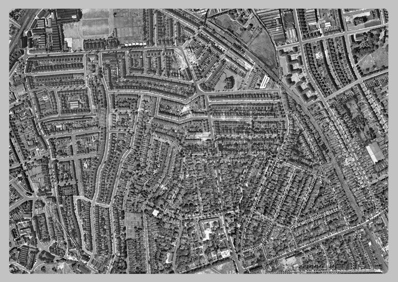 1947 Post-War London Aerial Map - Chiswick