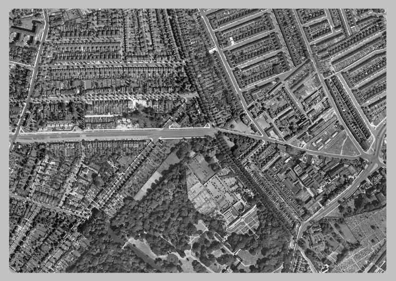 1947 Post-War London Aerial Map - Chiswick